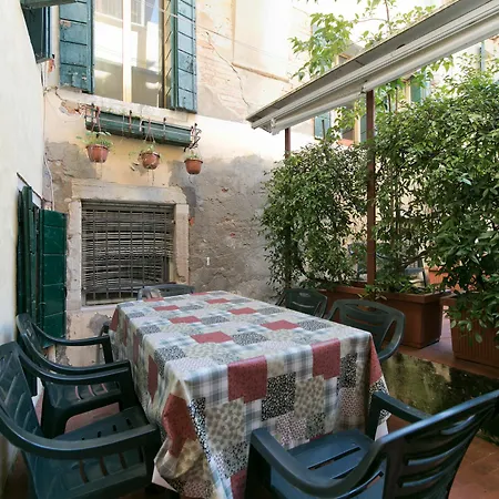 Santa Margherita شقة *